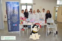 L'Associazione Valentina di Cento regala una sedia pesa persone e giocattoli ai bambini ricoverati all'Ospedale di Cona