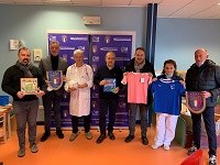 Ospedale di Carpi, magliette e palloni della Nazionale di calcio ai bambini ricoverati al Ramazzini