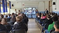 Parlare di allattamento materno nella scuola media: successo per il progetto avviato a Modena con l’istituto Calvino per sensibilizzare le famiglie