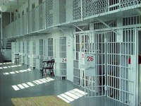Coronavirus. Carceri: contrastare il rischio di contagio negli istituti penitenziari e il sovraffollamento