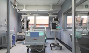 Ospedale di Piacenza, inaugurati a tempi di record i primi 6 nuovi posti letto per le terapie intensive e 19 di semi-intensive