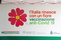 Covid, la campagna vaccinale non si ferma: nessuno stop nei giorni festivi