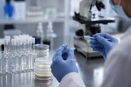 I laboratori di microbiologia dell’Emilia-Romagna insieme per contrastare l’antibiotico resistenza